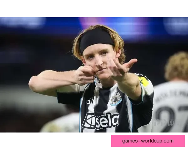 戈登欧冠半场四球 成为历史第二位英格兰球员